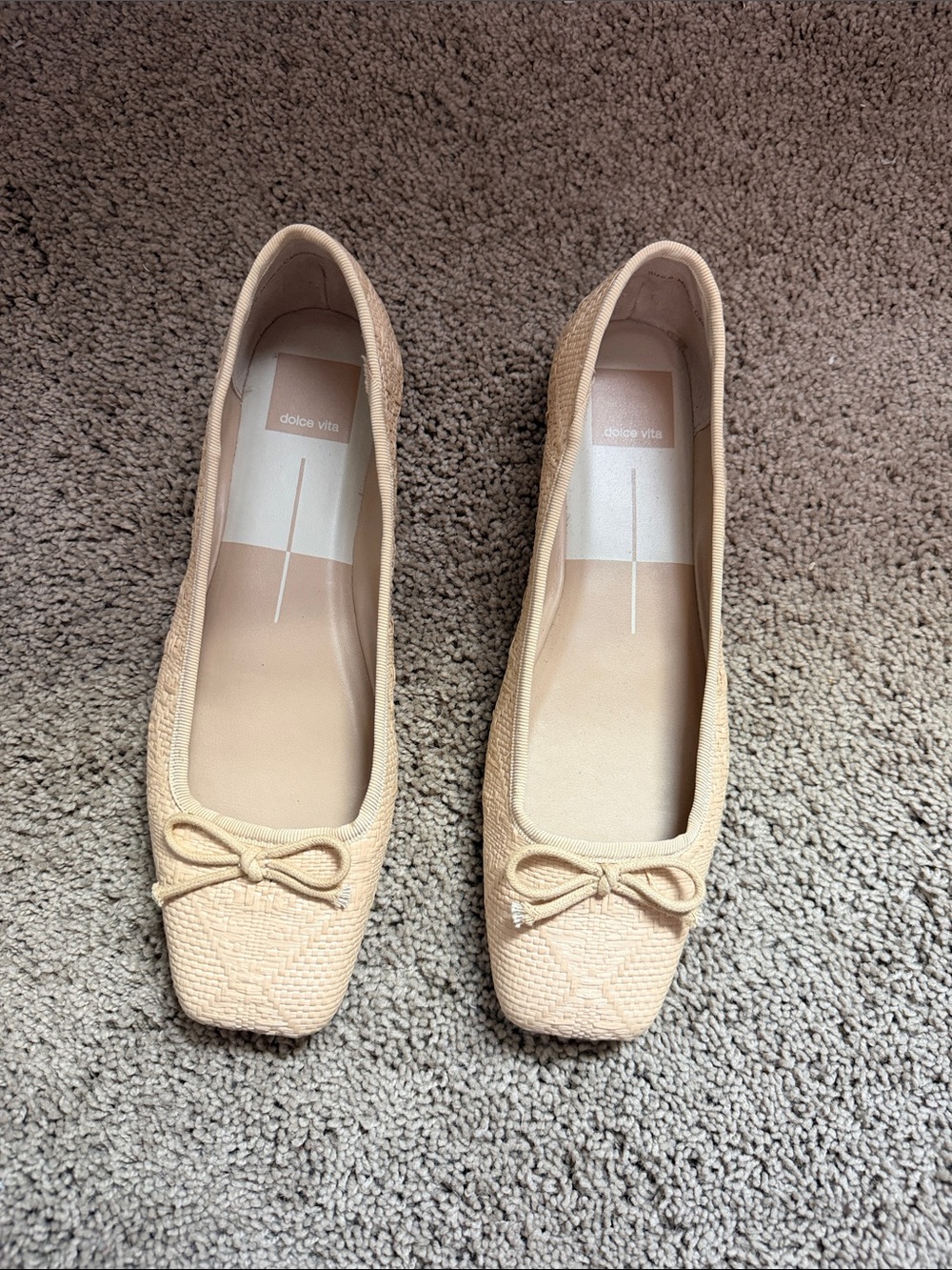 Dolce Vita Beige Raffia Square-Toe Ballet Flats with Bow